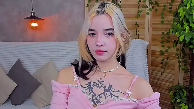 as1an girlfriend online show from 01.22.25