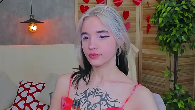 as1an girlfriend online show from 02.14.25