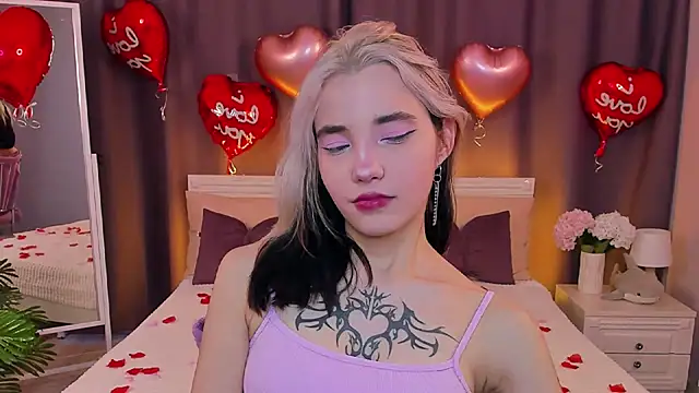 as1an girlfriend online show from 02.18.25