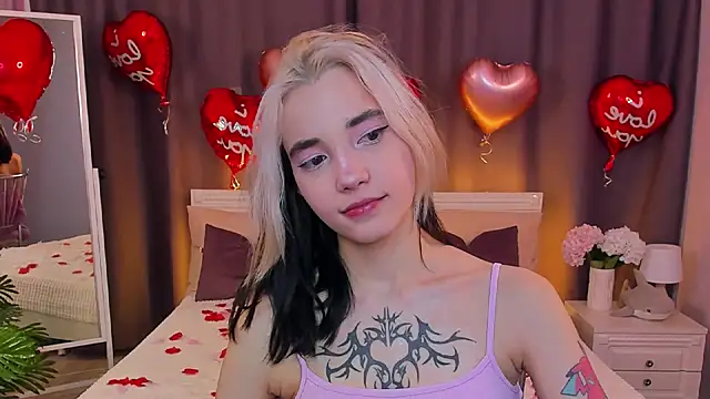 as1an girlfriend online show from 02.18.25