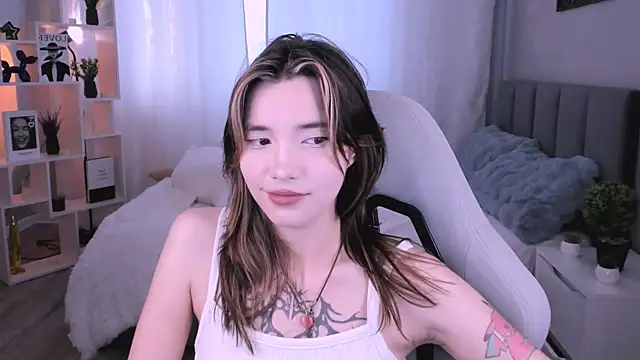 as1an girlfriend online show from 06.24.26