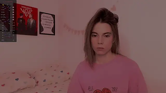 Snapshot of _ni_kiss chatting on 01.11.25 ni kiss online show from 01.11.25