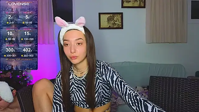 Snapshot of Wild_Sophie_ chatting on 12.28.24 Wild Sophie online show from 12.28.24