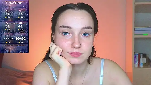 Snapshot of Wild_Sophie_ chatting on 01.20.25 Wild Sophie online show from 01.20.25