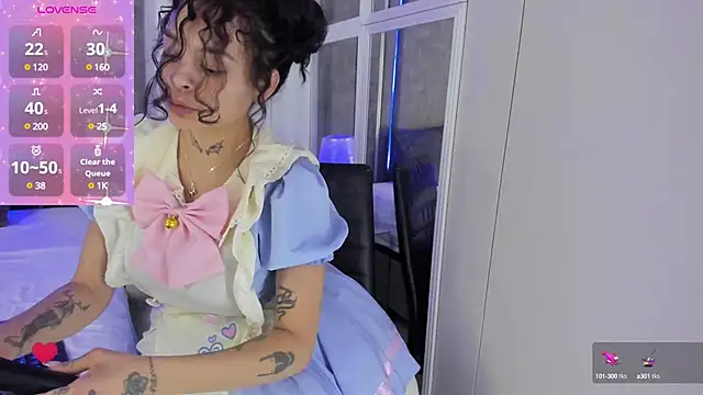 KatherineGomez online show from 03.18.25