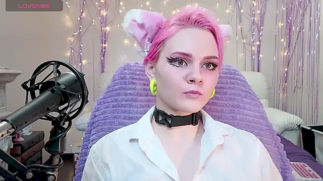 One Moment  online show from 12.02.24