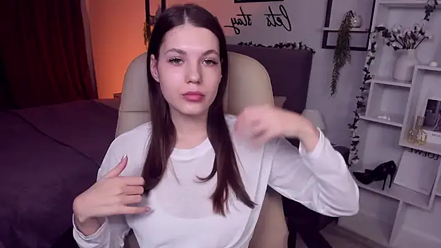 Snapshot of BellaSweetHeart chatting on 02.03.25 BellaSweetHeart online show from 02.03.25