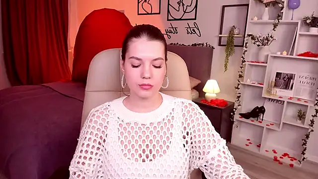 Snapshot of BellaSweetHeart chatting on 02.16.25 BellaSweetHeart online show from 02.16.25