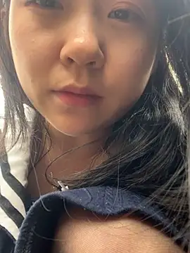 Snapshot of Xixi-Gala chatting on 03.20.25 Xixi-Gala online show from 03.20.25