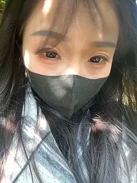 Snapshot of Xixi-Gala chatting on 11.27.25 Xixi-Gala online show from 11.27.25