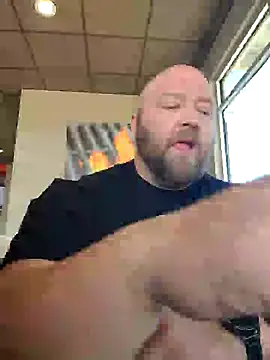 Snapshot of Strong_Bear89 chatting on 12.18.24 Strong Bear89 online show from 12.18.24