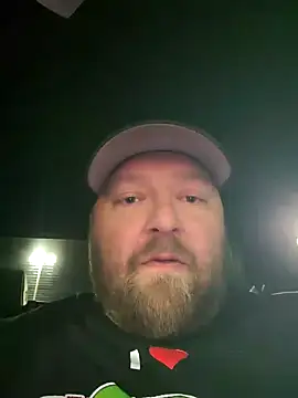 Snapshot of Strong_Bear89 chatting on 01.22.25 Strong Bear89 online show from 01.22.25