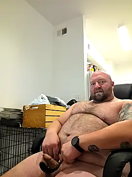 Snapshot of Strong_Bear89 chatting on 02.11.25 Strong Bear89 online show from 02.11.25