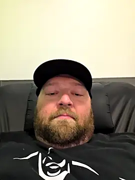 Snapshot of Strong_Bear89 chatting on 02.25.25 Strong Bear89 online show from 02.25.25