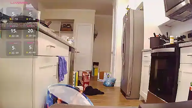 Snapshot of Strong_Bear89 chatting on 09.22.25 Strong Bear89 online show from 09.22.25