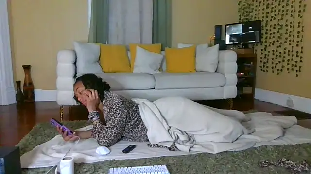 Snapshot of SexGoddessfinest chatting on 09.10.25 SexGoddessfinest online show from 09.10.25