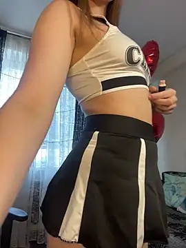 Snapshot of CurlyLara chatting on 02.26.25 CurlyLara online show from 02.26.25