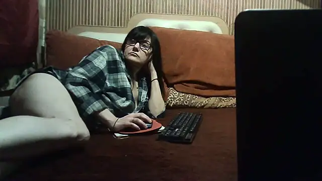 AlanaLaDream online show from 12.21.25