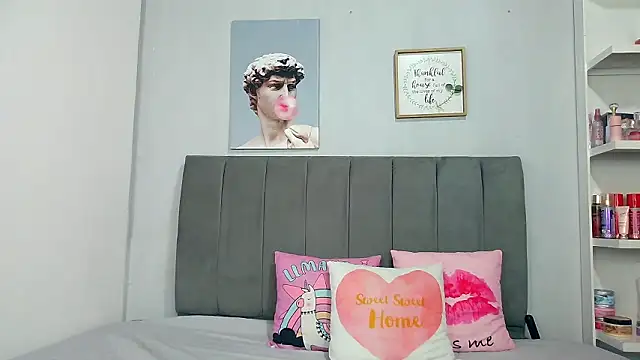 Snapshot of naughtyloverss chatting on 02.01.26 naughtyloverss online show from 02.01.26