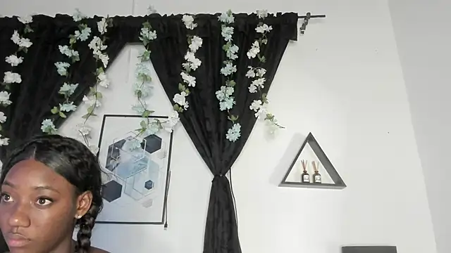 Khenta Michells online show from 04.13.26