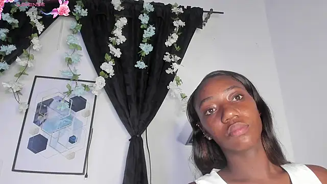 Khenta Michells online show from 05.13.26