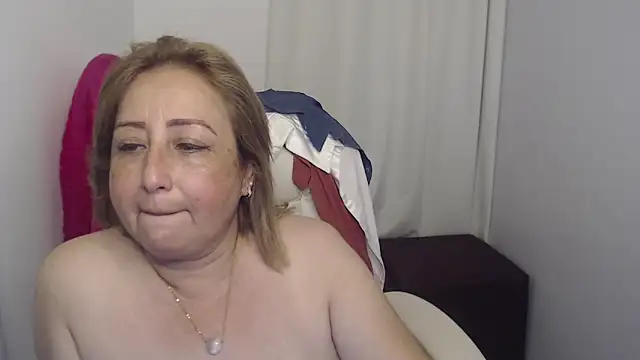 Snapshot of Abby_Halliwey chatting on 01.12.25 Abby Halliwey online show from 01.12.25