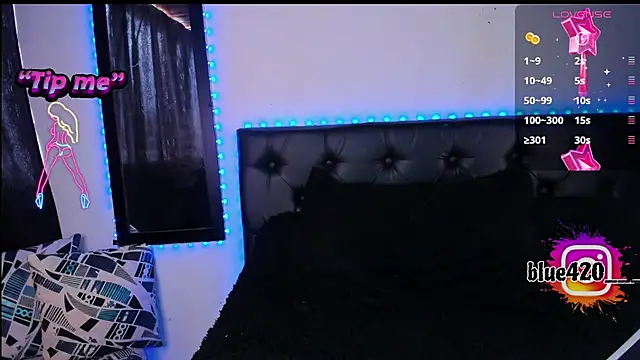 Skyler  blue4 online show from 12.10.24