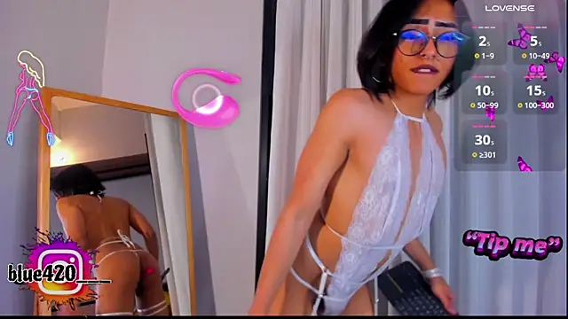 Skyler  blue4 online show from 01.01.25