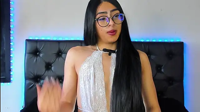 Skyler  blue4 online show from 01.12.25