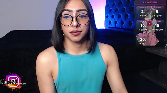 Skyler  blue4 online show from 09.21.25