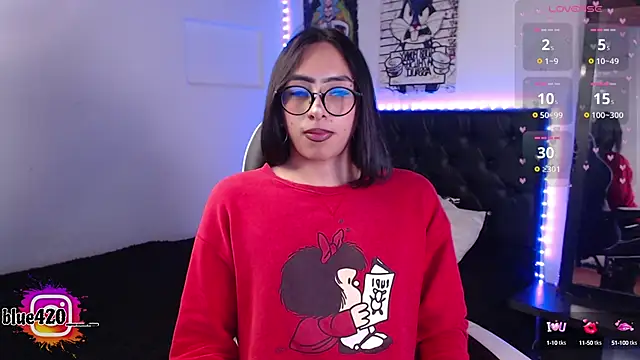 Skyler  blue4 online show from 10.12.25