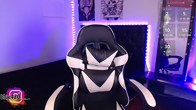 Skyler  blue4 online show from 10.19.25