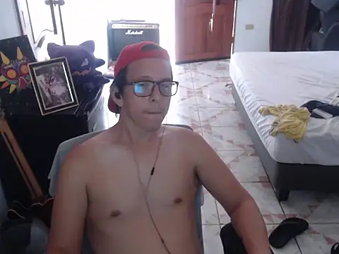 Snapshot of Pit_xxz chatting on 12.02.25 Pit xxz online show from 12.02.25