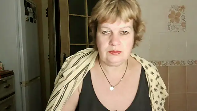 Snapshot of Ettie_Tonia chatting on 01.26.25 Ettie Tonia online show from 01.26.25
