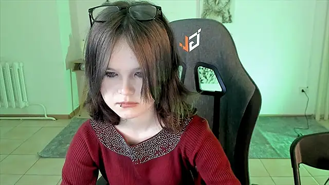 Elainebeness online show from 12.04.24