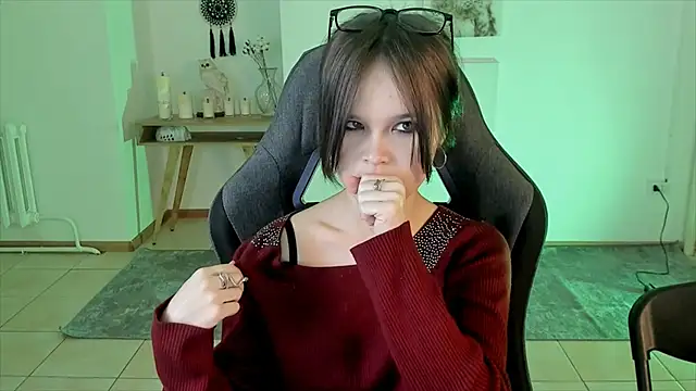 Elainebeness online show from 12.04.24