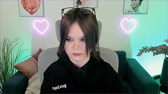 Elainebeness online show from 12.07.24