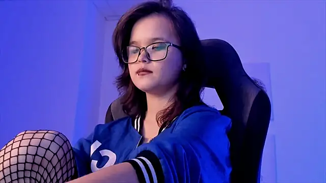 Elainebeness online show from 12.15.24