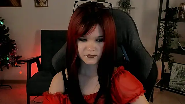 Elainebeness online show from 12.29.24