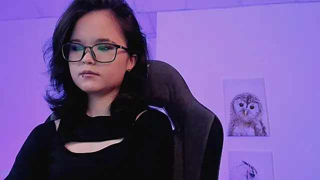 Elainebeness online show from 03.14.25