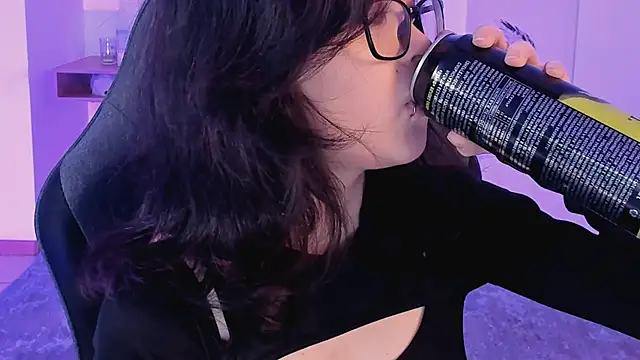 Elainebeness online show from 03.14.25