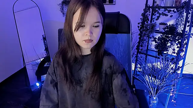 Elainebeness online show from 04.15.26