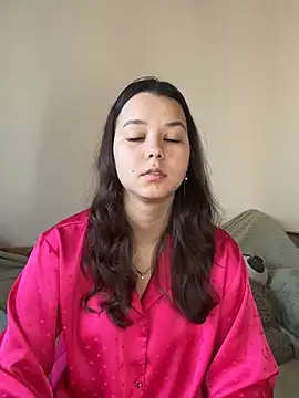 PoppyRobinson online show from 12.19.24