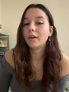 PoppyRobinson online show from 12.20.24