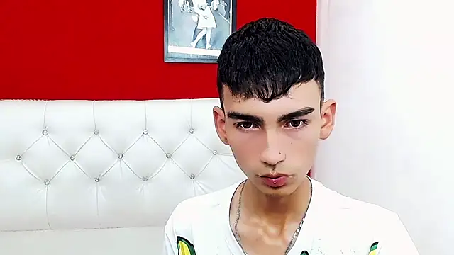 Snapshot of ttimy_x_boy chatting on 02.01.25 ttimy x boy online show from 02.01.25