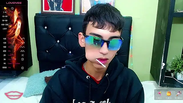 Snapshot of ttimy_x_boy chatting on 02.21.25 ttimy x boy online show from 02.21.25