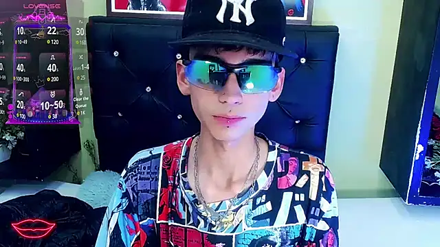 Snapshot of ttimy_x_boy chatting on 03.01.25 ttimy x boy online show from 03.01.25