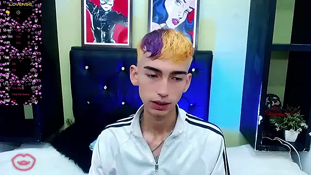 Snapshot of ttimy_x_boy chatting on 03.06.25 ttimy x boy online show from 03.06.25