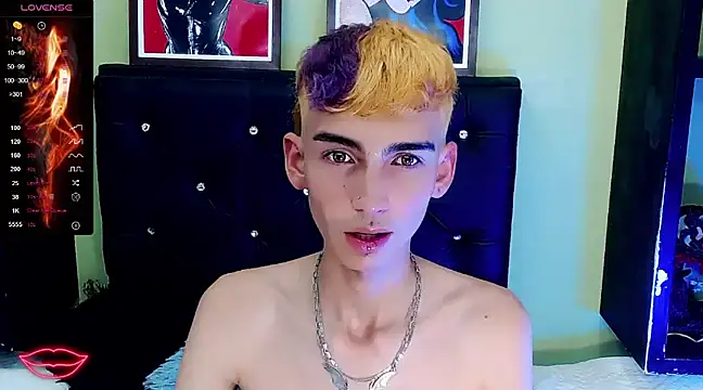 Snapshot of ttimy_x_boy chatting on 03.07.25 ttimy x boy online show from 03.07.25