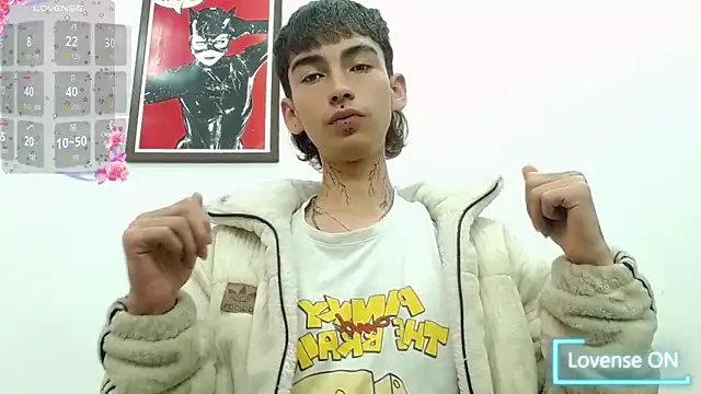 Snapshot of ttimy_x_boy chatting on 10.13.25 ttimy x boy online show from 10.13.25